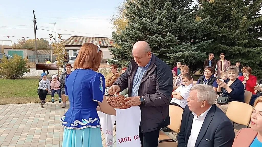 Встречаем дорогих гостей "Хлебом с солью"