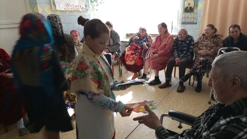 Вручение памятных подарков